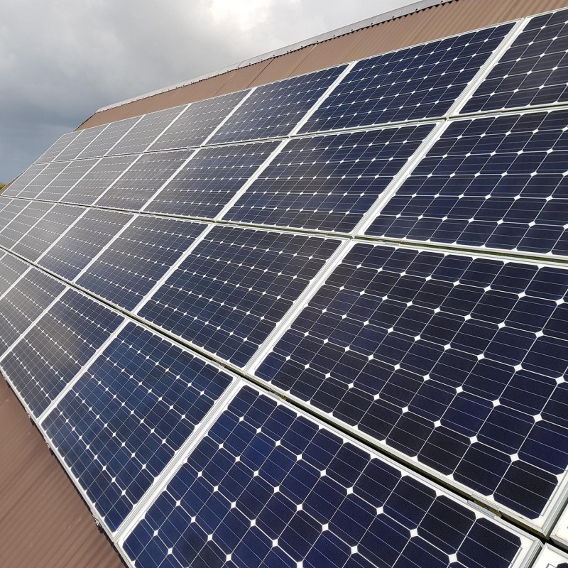 WHICH SOLAR PANELS ARE BEST FOR COMMERCIAL BUILDING