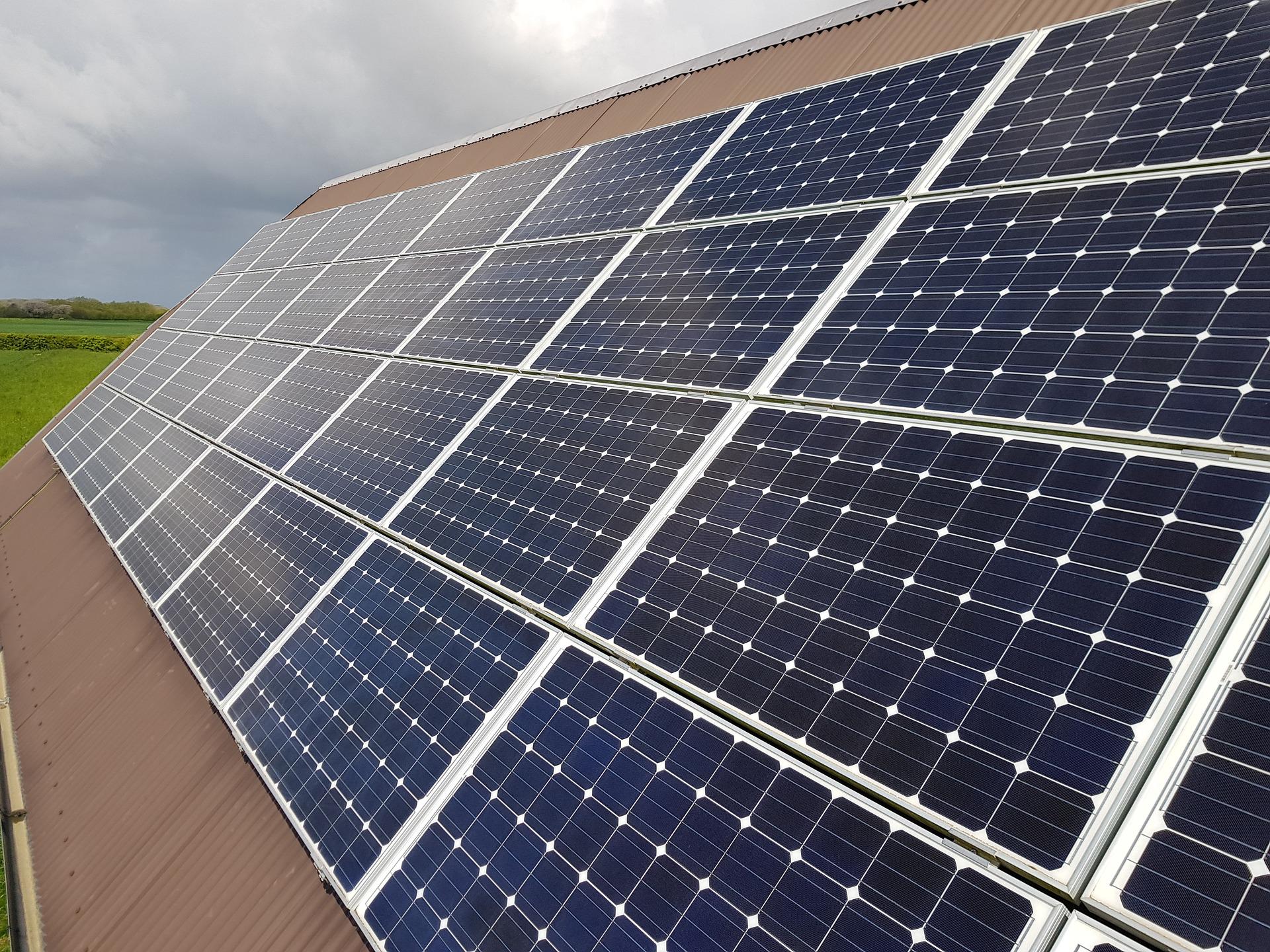 WHICH SOLAR PANELS ARE BEST FOR COMMERCIAL BUILDING